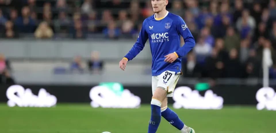 Player walking on the pitch during match
