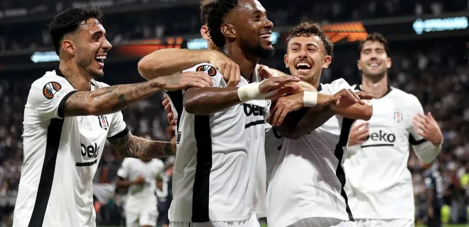 Beşiktaş players celebrating a goal in Europa League