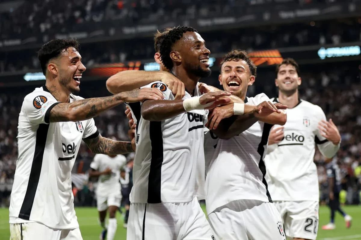 Beşiktaş players celebrating a goal in Europa League