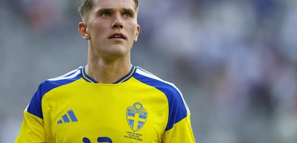 Swedish player in yellow jersey during match