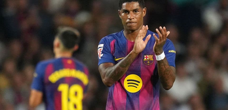 Player applauding during a match for Barcelona