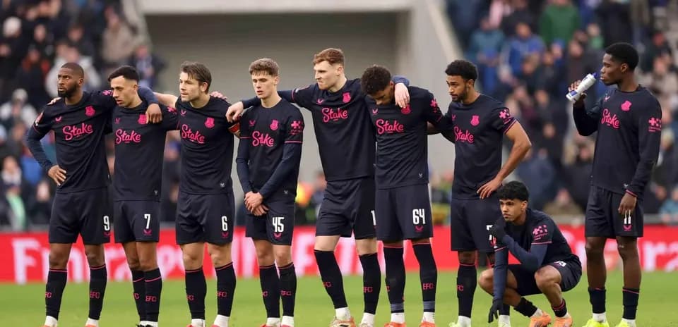 Everton players lined up during match