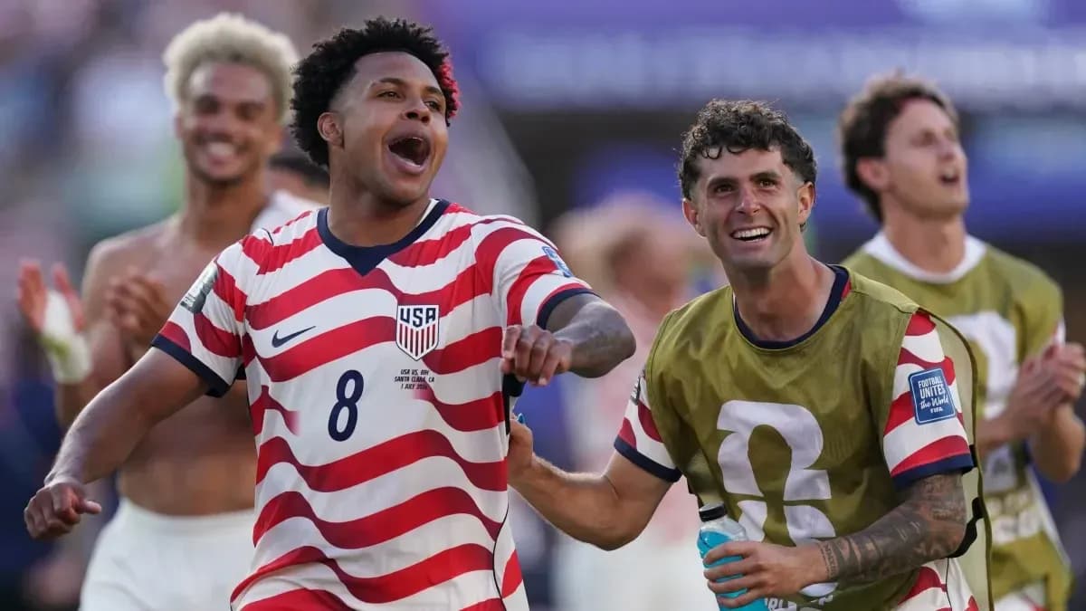 USA players celebrating after a match