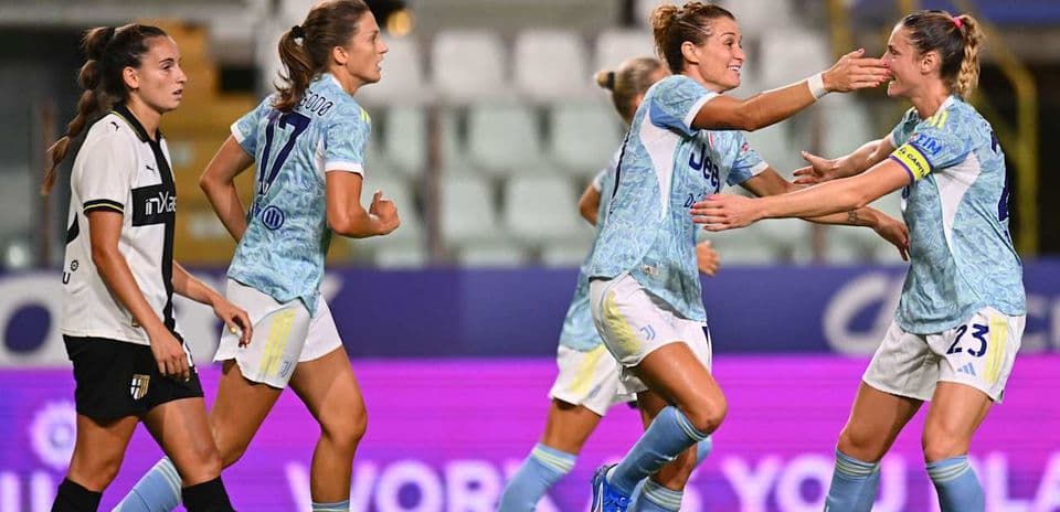 Juventus Women celebrating a goal against Parma