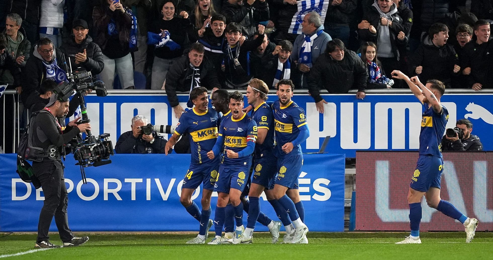 Alaves players celebrating a goal during match