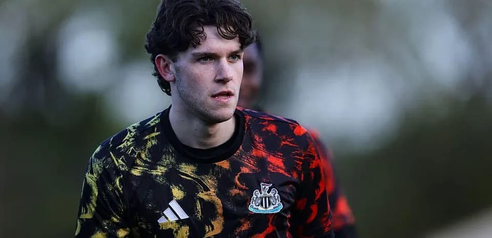 Goalkeeper training in Newcastle kit during session