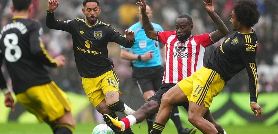 Players competing for the ball during Sunderland match