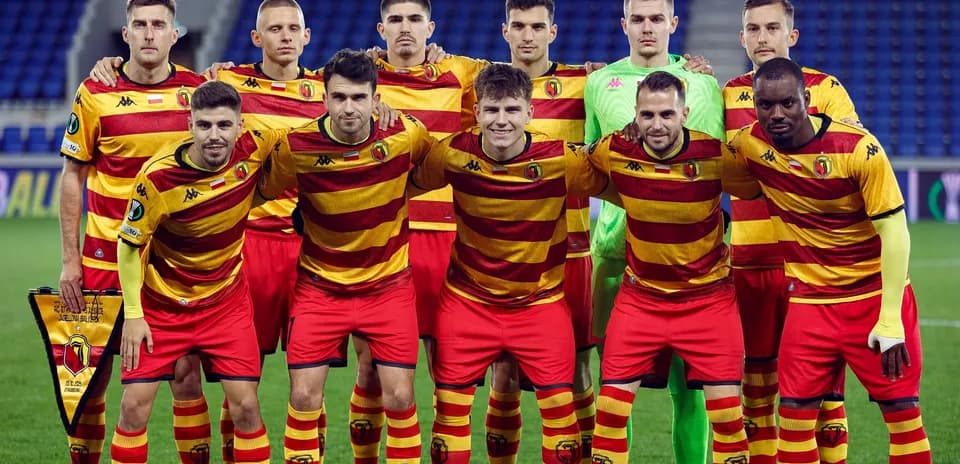 Jagiellonia Bialystok team photo before match