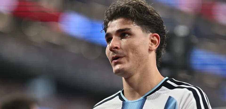 Argentinian player wearing national team jersey