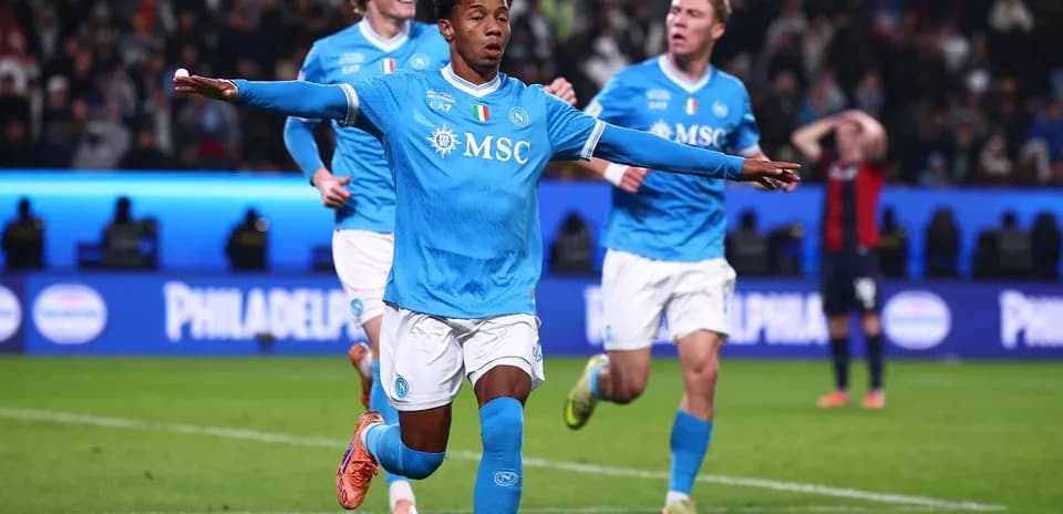 Napoli players celebrating a goal during match
