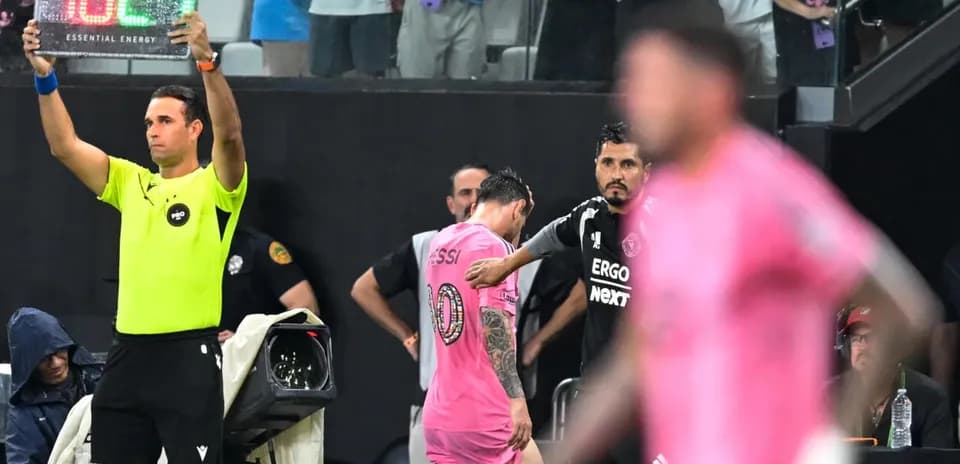 Substitution in match with player exiting field
