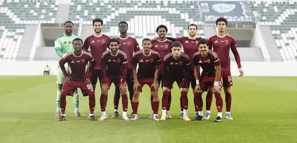Al Sharjah U23 team posing for a photo