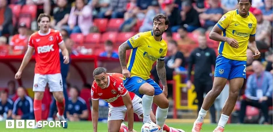 Players from Charlton Athletic and Portsmouth during match