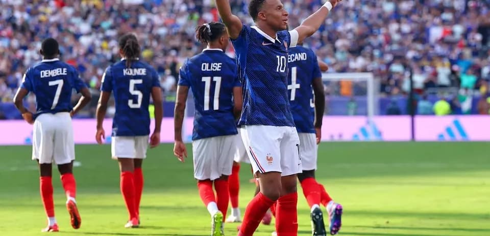 Mbappe celebrating a goal during match