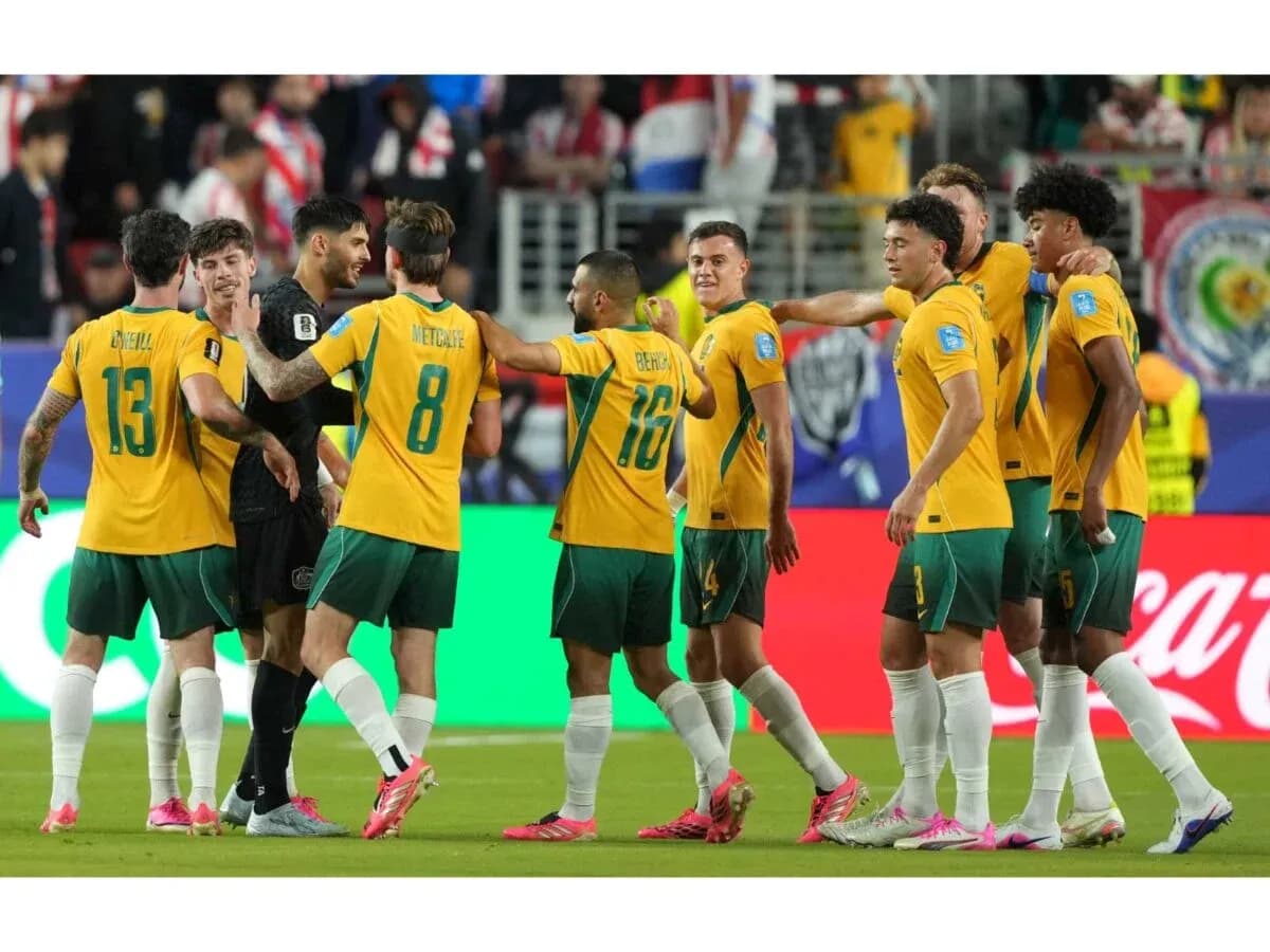 Australia players celebrating during World Cup match