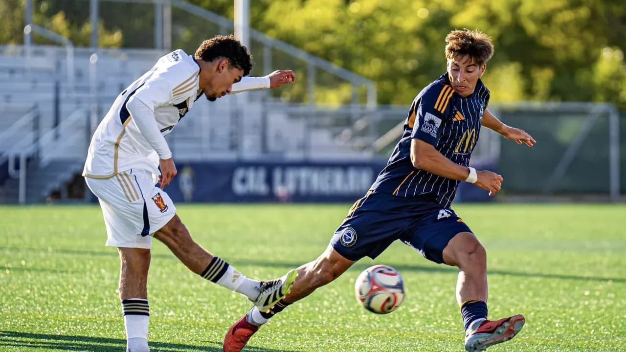 Ventura County player tackles Real Monarchs opponent
