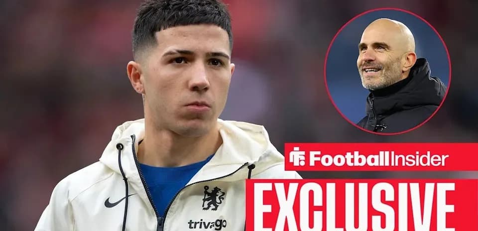 Player in Chelsea kit with manager's image overlay