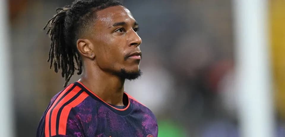 Player in Bayern Munich kit during a match