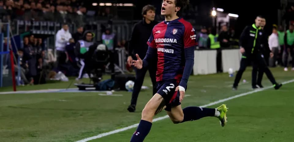 Cagliari player celebrating after scoring a goal