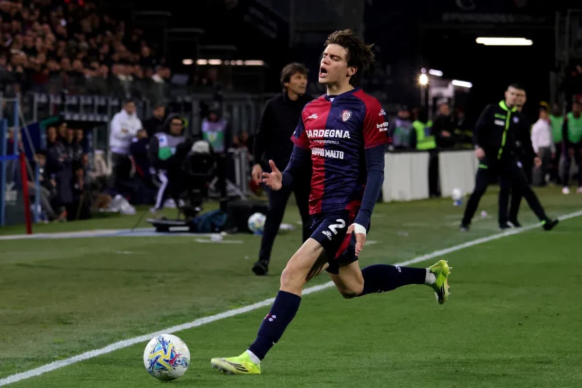 Cagliari player celebrating after scoring a goal