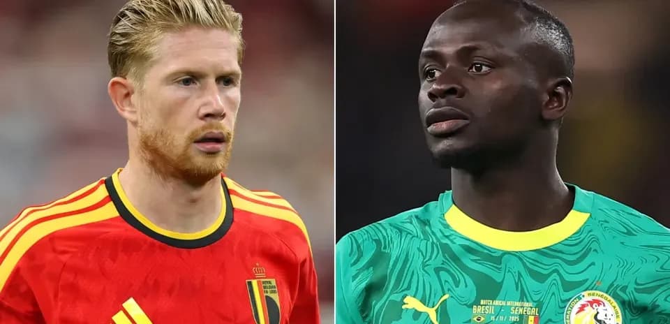 Belgium and Senegal players during match