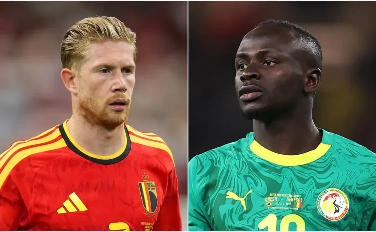 Belgium and Senegal players during match