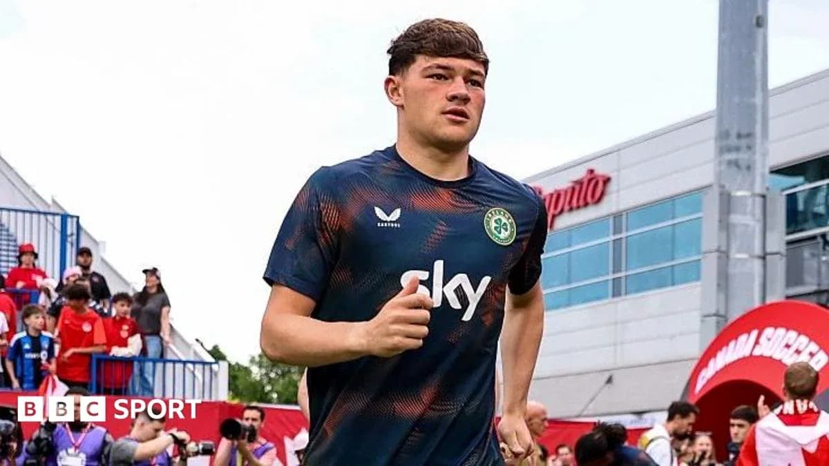 Player jogging towards the field before the match