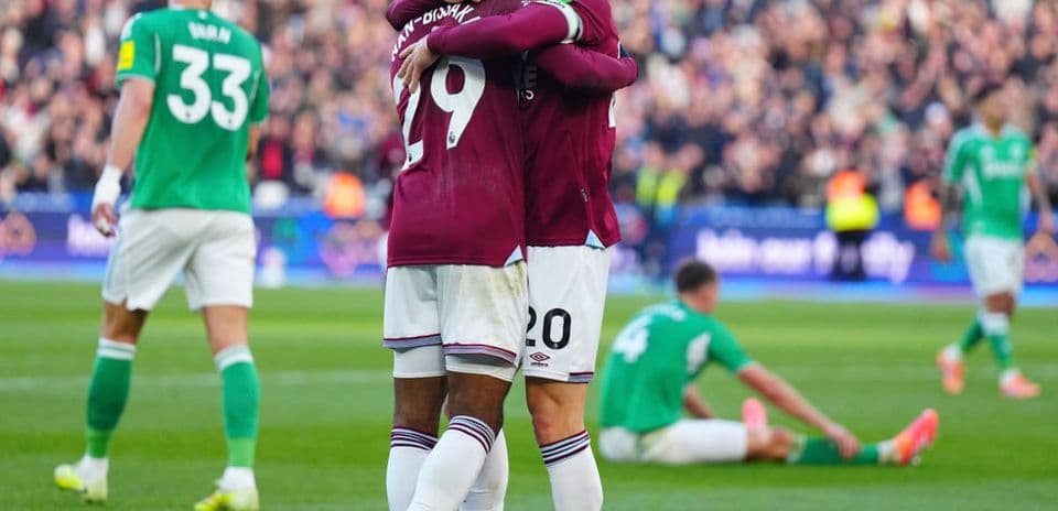 Players celebrating goal during Newcastle vs West Ham