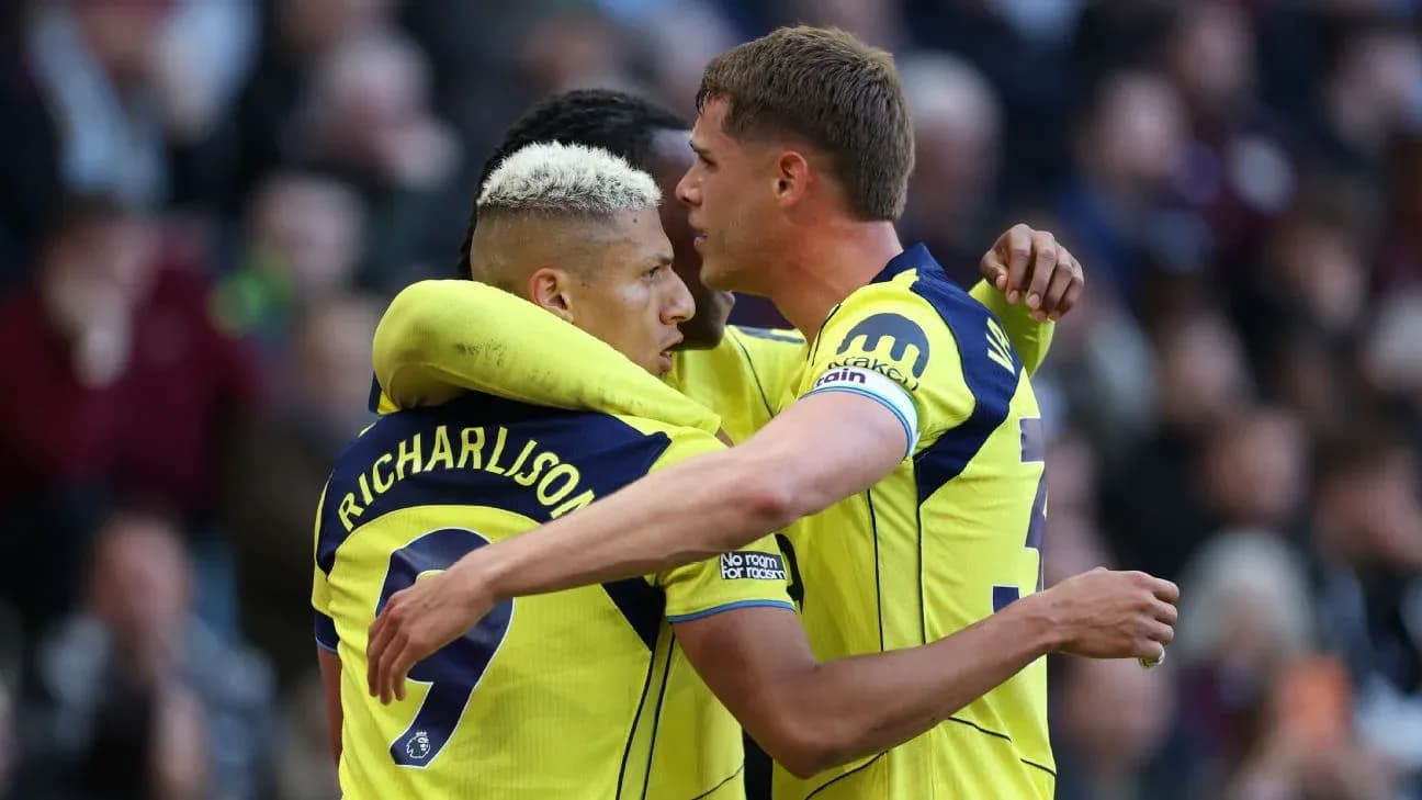 Richarlison celebrating with teammates during match