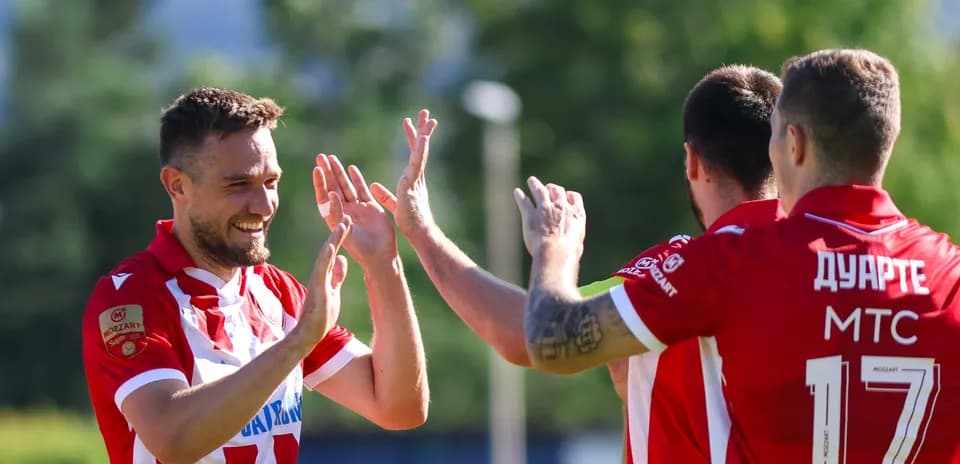 Players celebrating during FK Crvena Zvezda match