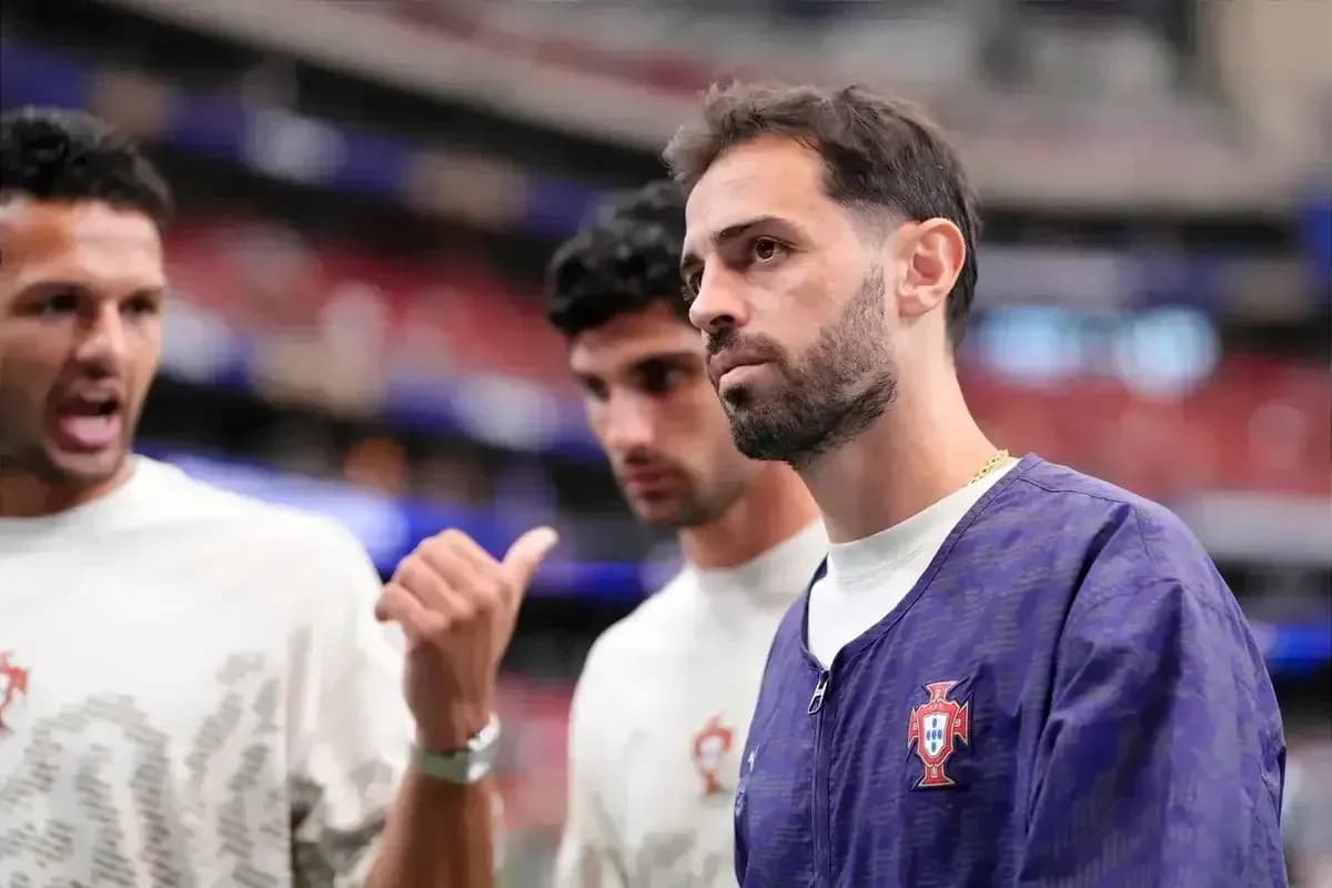 Three players discussing before the match