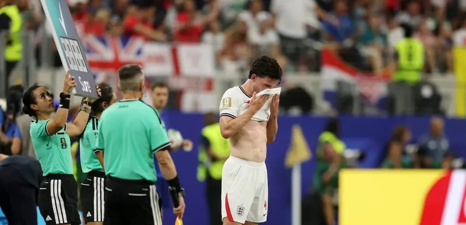 Player leaving the field during a match substitution