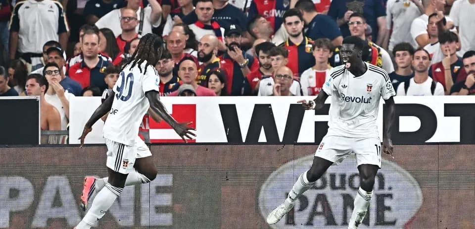 Players celebrating goal during Como vs Parma match