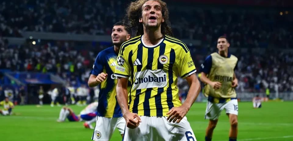 Fenerbahçe player celebrating during UEFA match