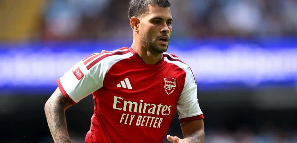 Player in Arsenal kit during match