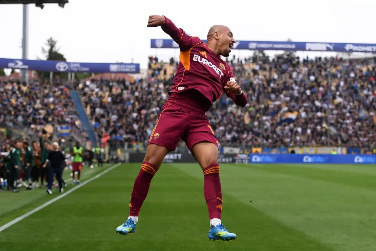 AS Roma player celebrating a goal