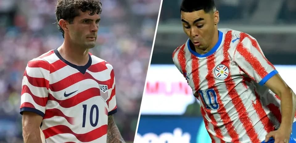 USA and Paraguay players during World Cup match