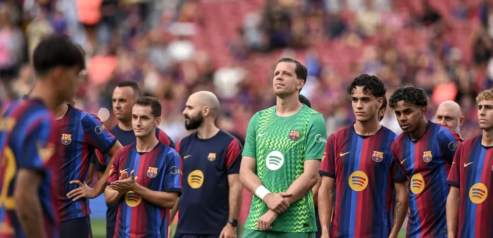 FC Barcelona players lined up before the match
