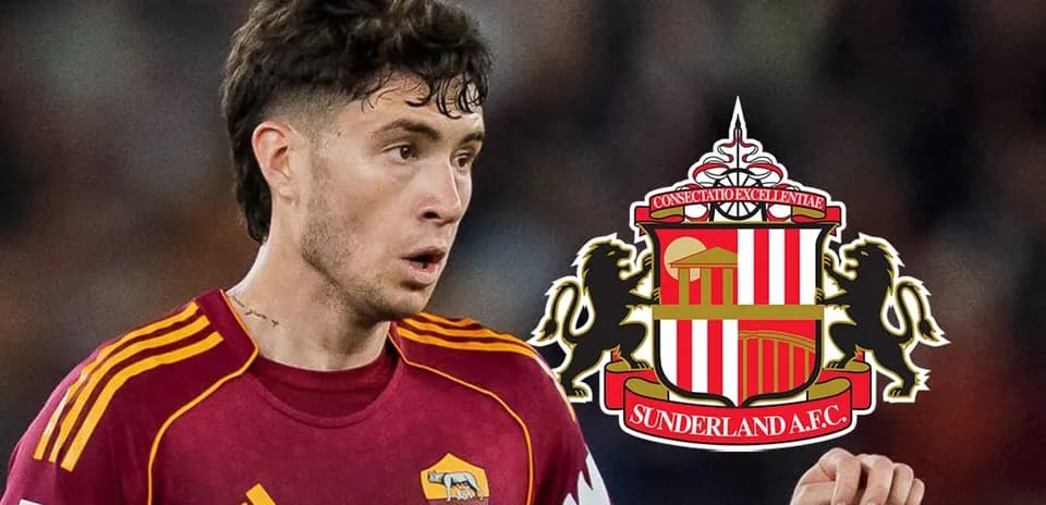 Player in Roma kit with Sunderland logo overlay