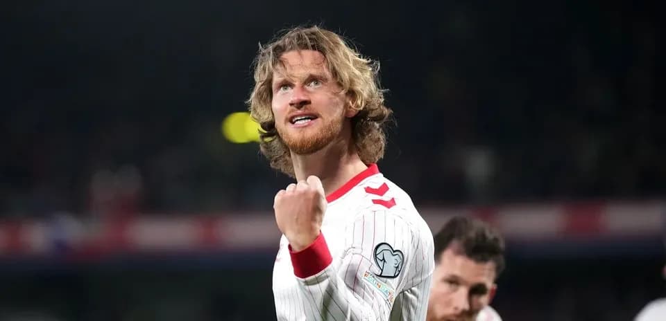 Player celebrating with clenched fist during match