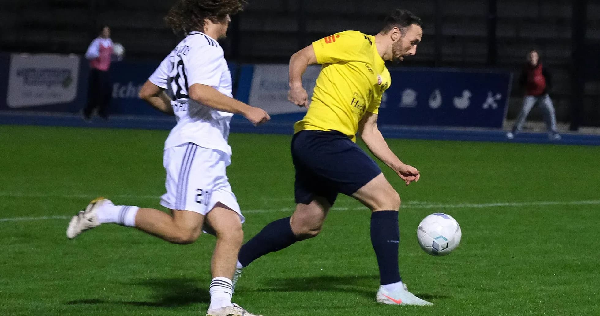 Player dribbling the ball during Monheim match