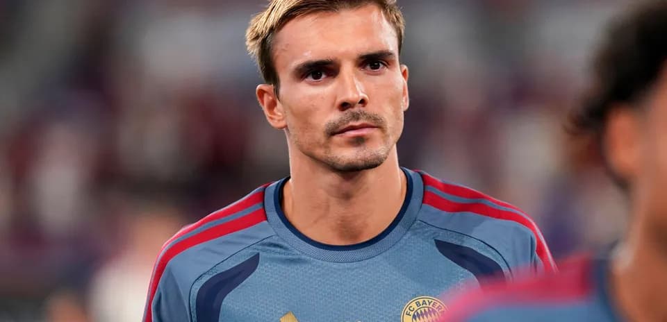 Bayern Munich player in training jersey during warm-up