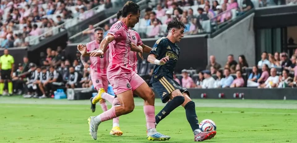 Players competing during Philadelphia vs Inter Miami match