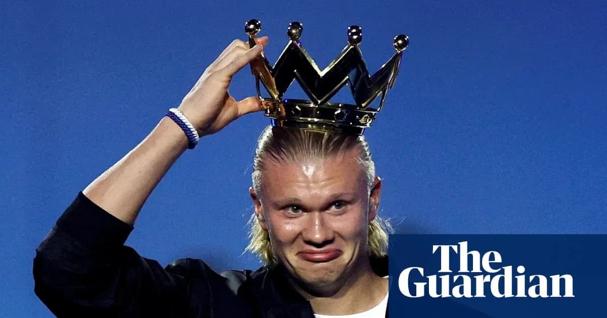 Player wearing a crown on stage at event