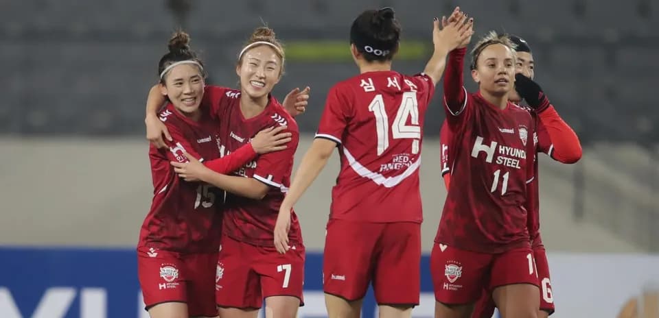 Incheon Red Angels W celebrating a goal