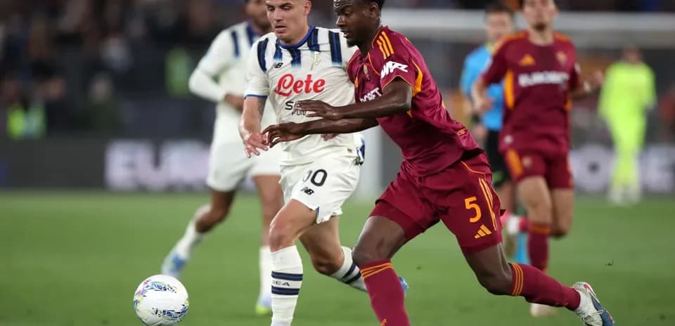 Players battling for the ball during Serie A match