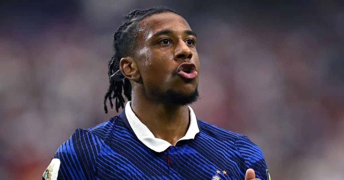 Player in blue jersey speaking during match Player in blue jersey speaking during match