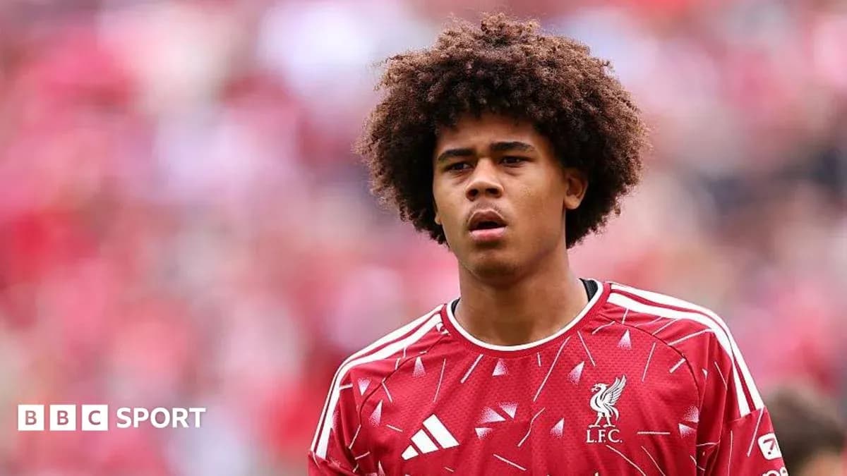 Player in Liverpool jersey before match