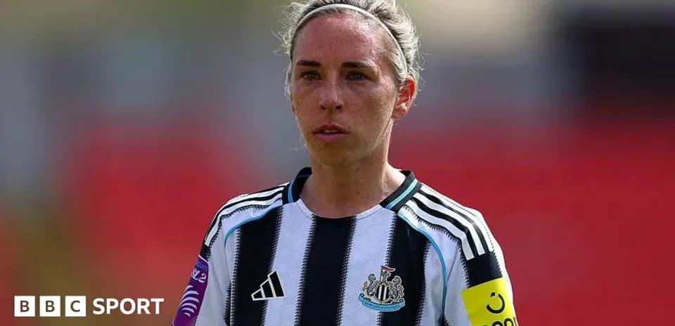 Female player in Newcastle United kit on field