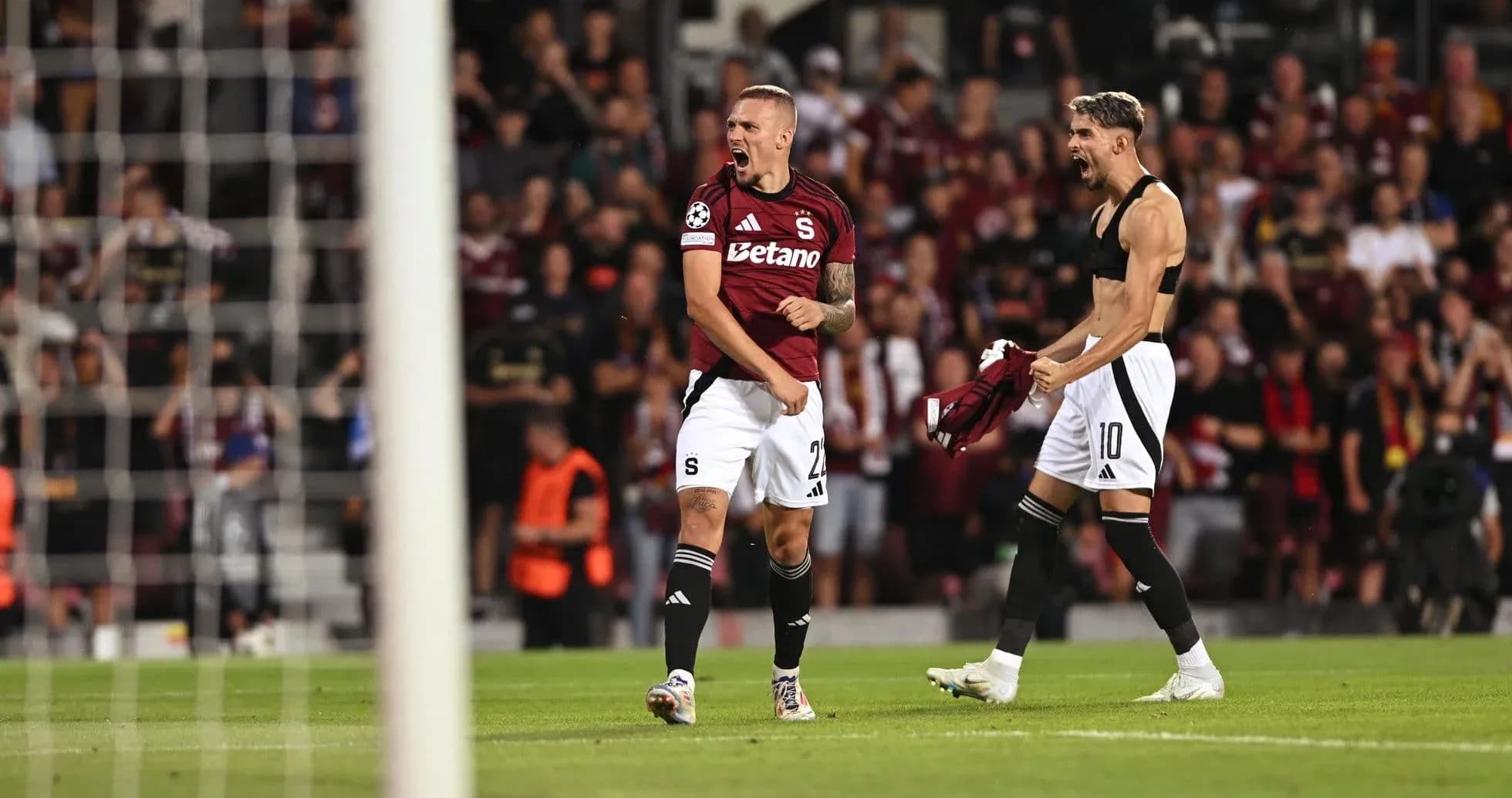 Sparta Praha players celebrating during match